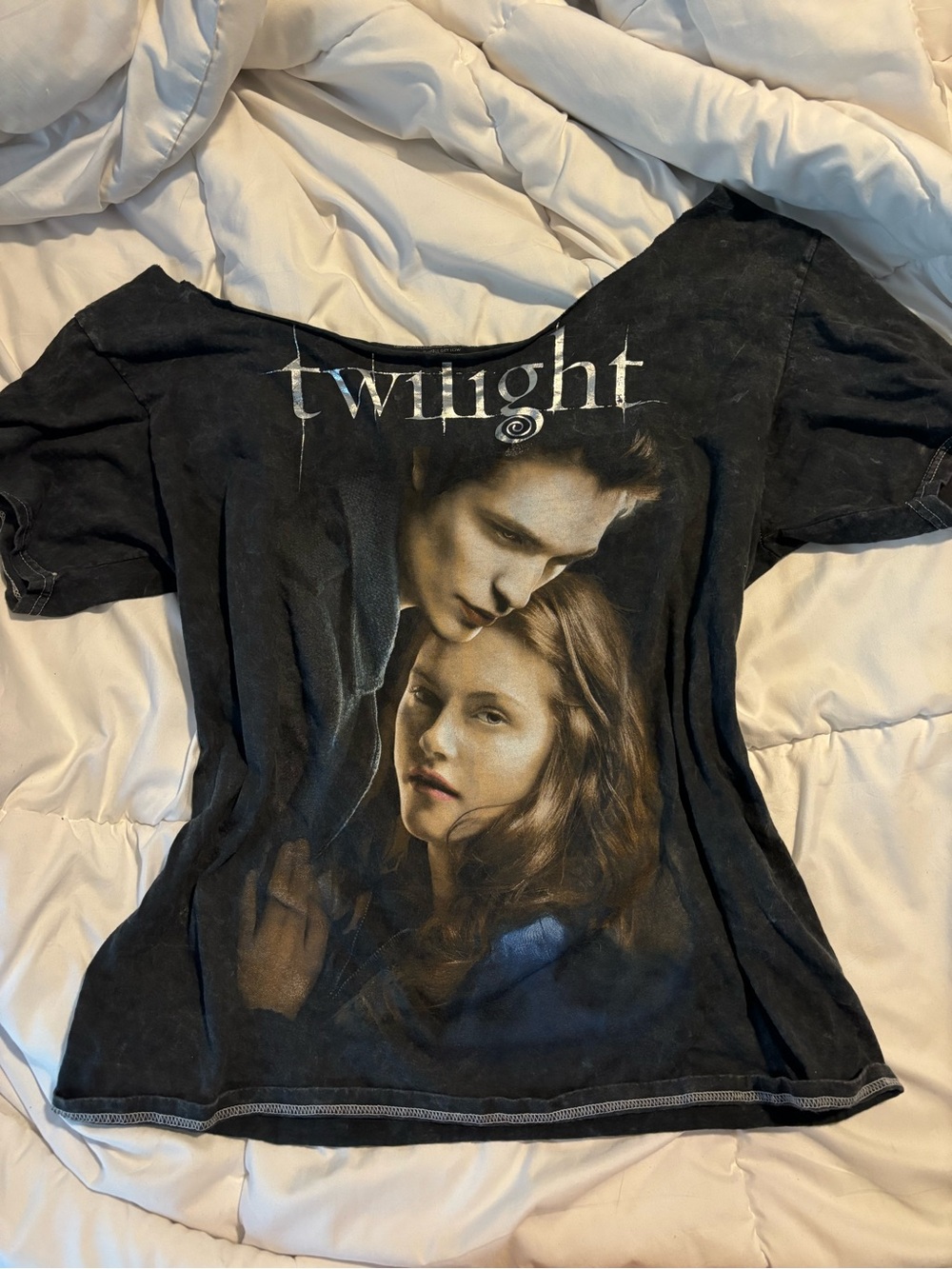 Hot Topic Black Twilight Bella And Edward Graphic Tee Off-Shoulder